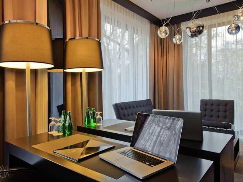 Platinum Palace Boutique Hotel & Spa Wrocław Kültér fotó A meeting room at the hotel