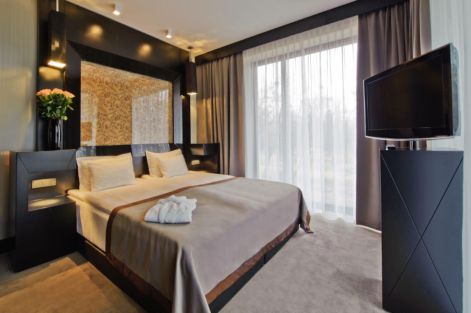 Platinum Palace Boutique Hotel & Spa Wrocław Kültér fotó A room at the hotel